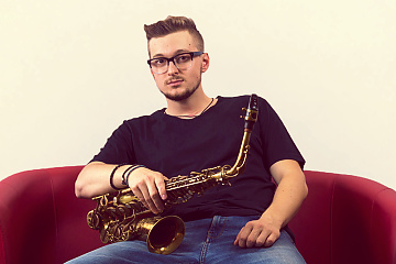 Vypočujte si Mind Bubble len 19-ročného saxofonistu Nikola Bankova !!!