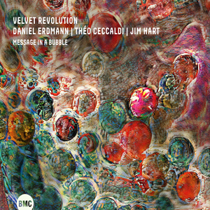 CD Velvet Revolution – Message In a Bubble